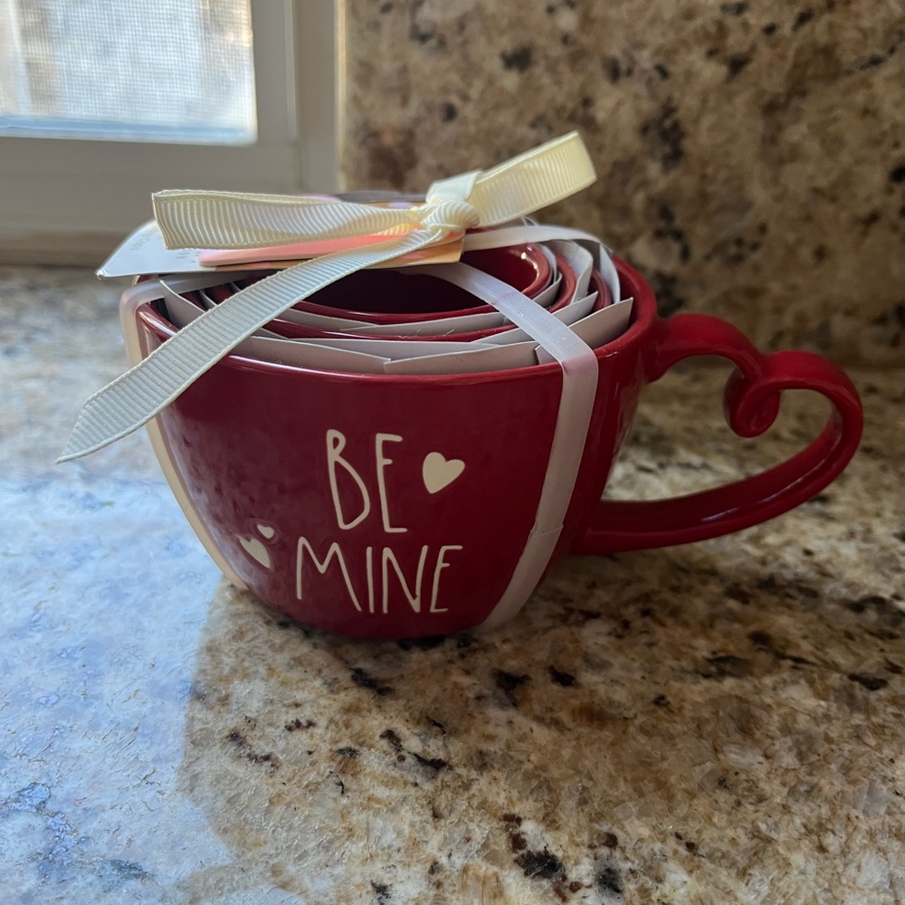 Rae Dunn Red 'Be Mine' Heart Handle Measuring Cup Set Valentine’s